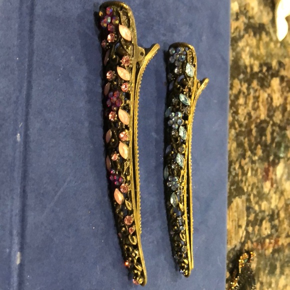 Unique Hair Clips with beautiful stones - Picture 5 of 5